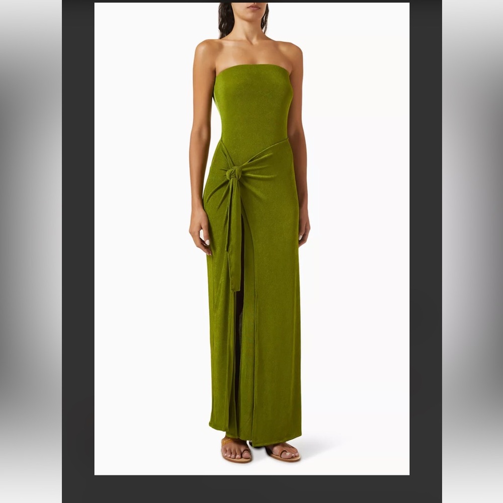 Leslie Amon dress